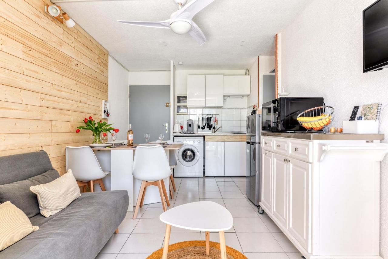 A L'Ombre Du Murier Apartment เลอบาร์กาแรส ภายนอก รูปภาพ
