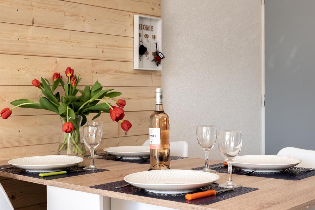 A L'Ombre Du Murier Apartment เลอบาร์กาแรส ภายนอก รูปภาพ