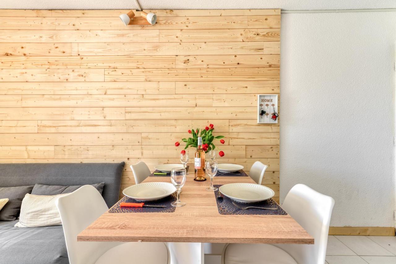 A L'Ombre Du Murier Apartment เลอบาร์กาแรส ภายนอก รูปภาพ