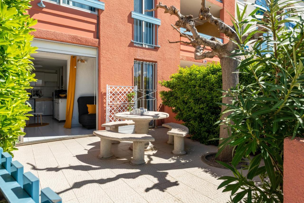 A L'Ombre Du Murier Apartment เลอบาร์กาแรส ภายนอก รูปภาพ